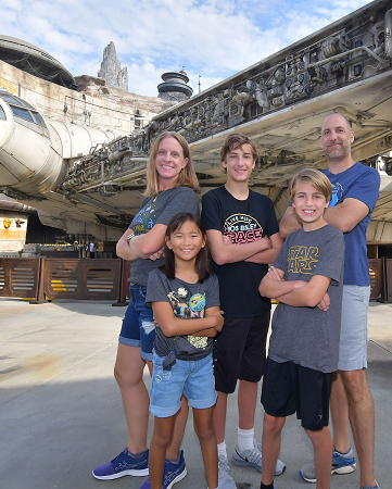 Disneyland – Galaxy's Edge Opening Year (2019)
